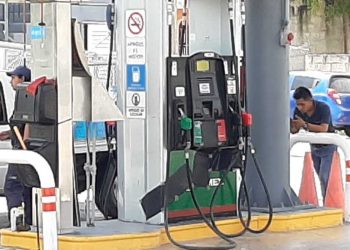 El 55% de las empresas no ofrecen sillas con respaldo a personal que trabaja de pie; reconoce STyPS