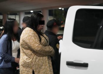 Detienen a mujer por asesinato de dirigente en Cancún