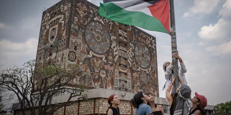 Sheinbaum condena genocidio en Gaza y defiende solución de dos Estados