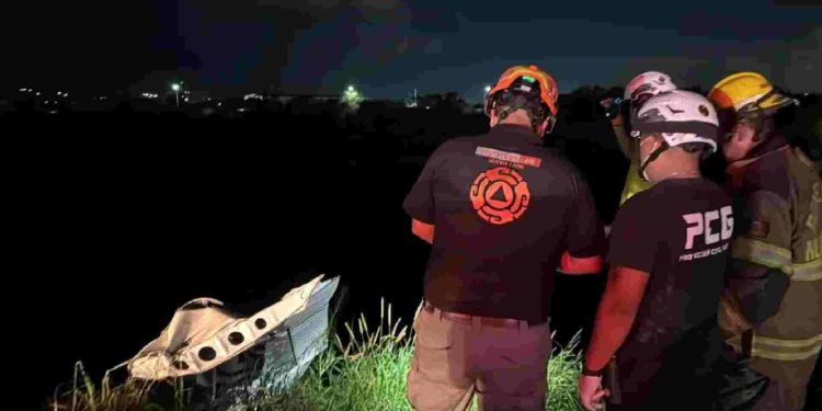 Dos personas fallecidas tras caída de avioneta en Interpuerto de Parque Industrial en Nuevo León