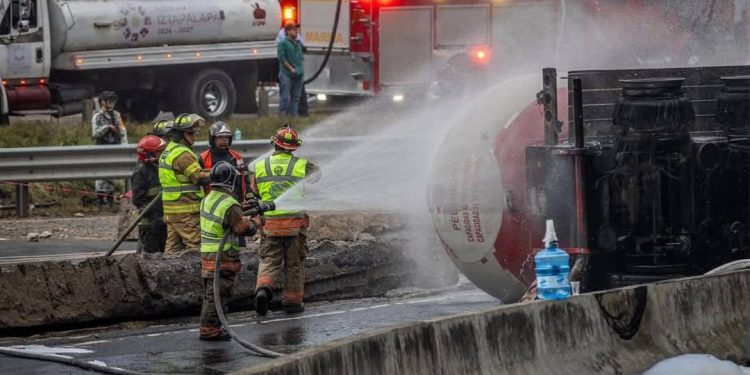 bache causó la explosión de la pipa en Iztapalapa