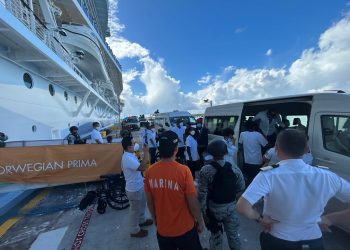 cubanos son rescatados por crucero