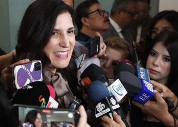 Kenia Lopez exige investigación a empresas