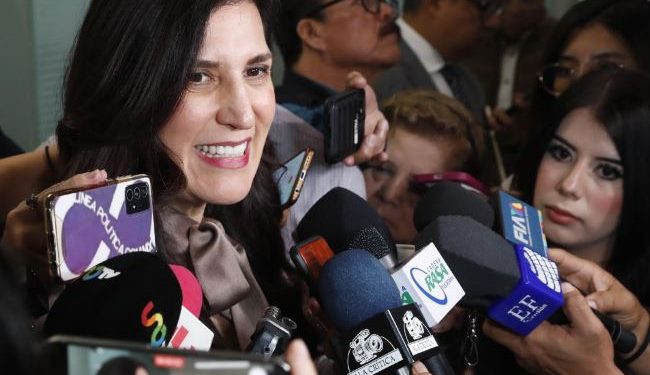 Kenia Lopez exige investigación a empresas