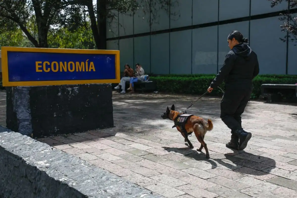 Revisión de instalaciones ante la amenaza de bomba en la UNAM