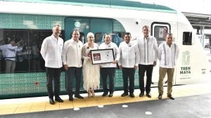 La distinción, otorgada por la SE, reconoce que la mayor parte de los trenes fueron fabricados en plantas nacionales.