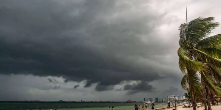 Fuertes lluvias en Cancún