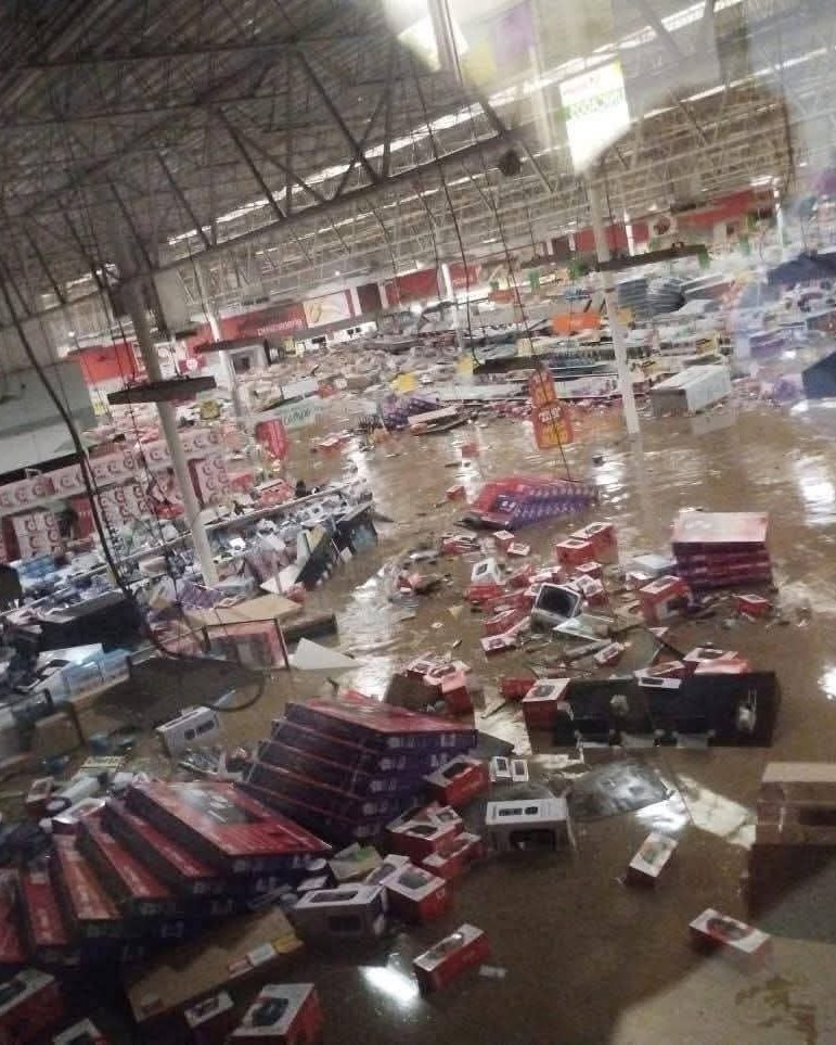 Cerca de de 64 fallecidos por inundaciones en México