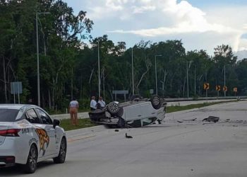 Choque frontal en el Aeropuerto Internacional Felipe Carrillo Puerto