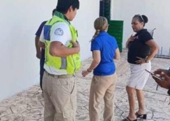 Evacúan colegio Miguel Ángel por conato de incendio en Playa del Carmen