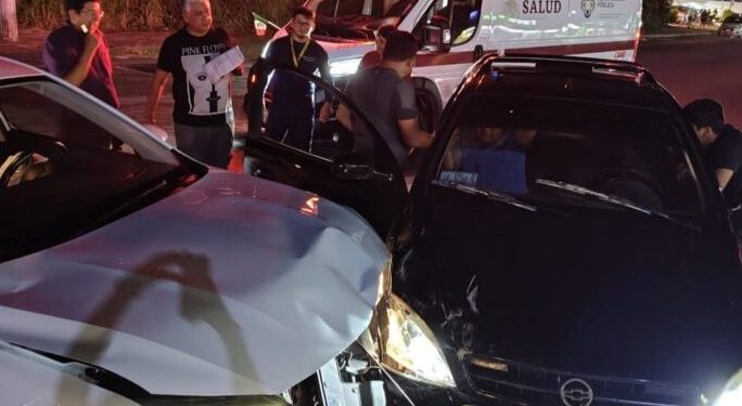 Dos personas lesionadas en aparatoso accidente en Chetumal