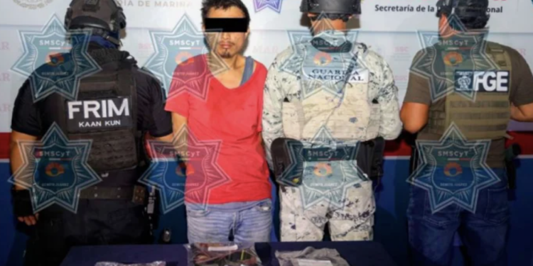 Detienen a joven con droga en Cancún