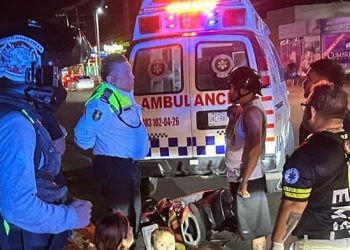 Arrollan a familia en moto en Chetumal