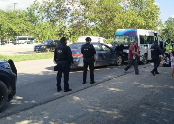 Accidente vial en Cancún deja 14 heridos leves