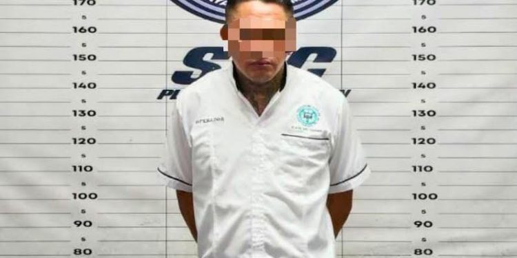 Cae taxista con ‘mota’ en Playa del Carmen