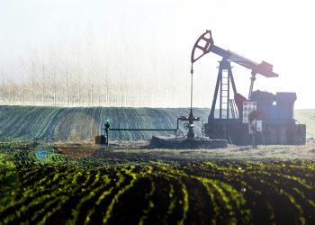 Pemex planearía fracking para 8 campos