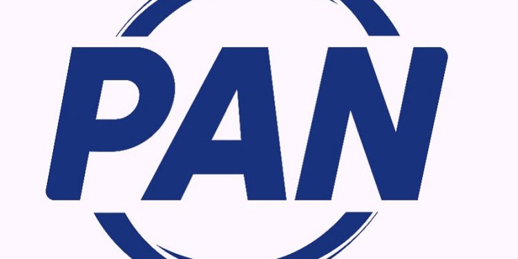 PAN rompe con PRI y presenta nueva imagen