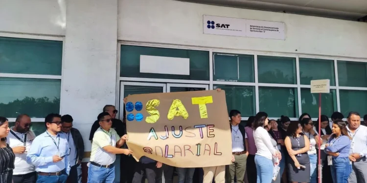 Paralizan el SAT en Cancún