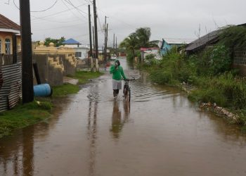 Huracán Melissa categoría 5 amenaza con devastar Jamaica