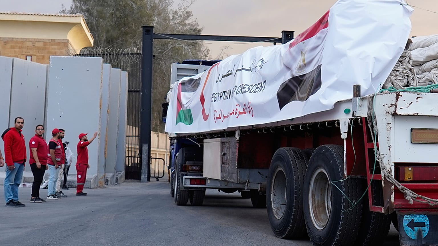 Más de 400 camiones ayuda humanitaria para Gaza previstos para este domingo