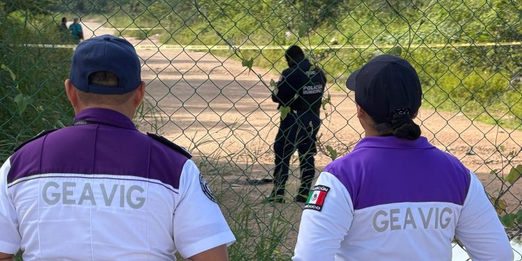 Hallan cuerpo de un hombre suspendido de un árbol en un área verde de Prado Norte, Región 260