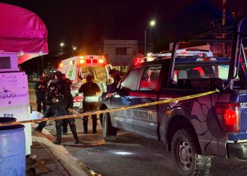 Hombre es asesinado a tiros frente al minisúper “El Noruego” en Casas del Mar