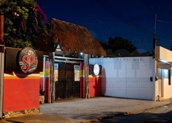 Roban motocicleta en la discoteca D’Carlos en José María Morelos