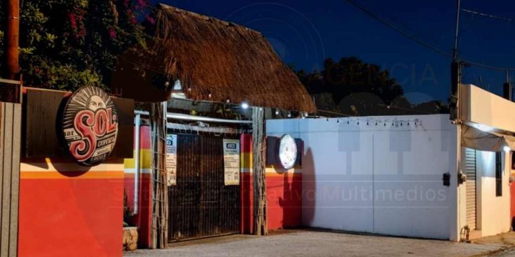 Roban motocicleta en la discoteca D’Carlos en José María Morelos