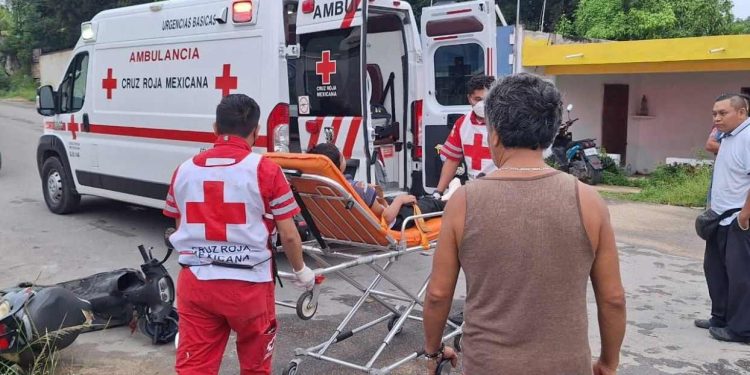 Estudiante de Conalep es embestido por una camioneta en Felipe Carrillo Puerto