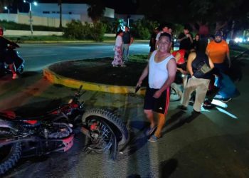 Motociclista sufre fractura tras colisión con automóvil en Villamar 1