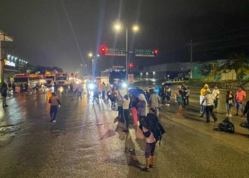 Detienen a 34 invasores tras bloqueo en la carretera Playa del Carmen–Tulum