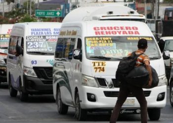 Combis no dejarán de circular en Quintana Roo, afirma líder sindical