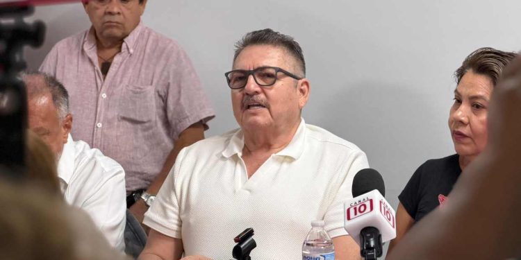 Isidro Santamaría Casanova exige la destitución del fiscal Raciel López Salazar por presunta extorsión