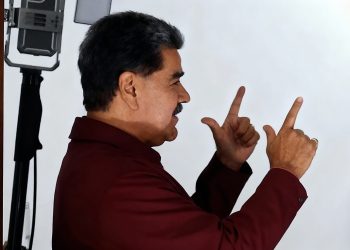 Maduro pone sus condiciones para dejar