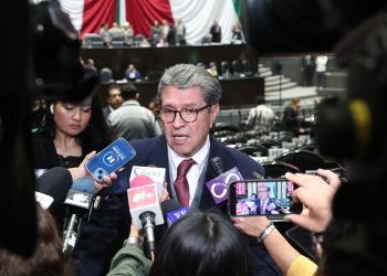 Monreal propone que narcomenudeo y defraudación fiscal no sean delitos graves