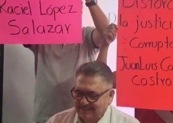 exigen cabeza del fiscal