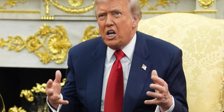 aprobación de Trump en 2025