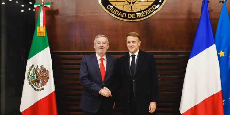 motivo de la visita de Macron a México