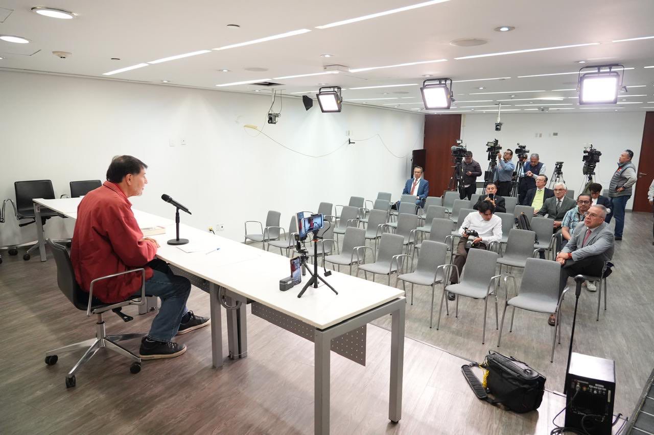 ¿Qué dijo Fernández Noroña durante la conferencia sobre las acusaciones de misoginia?