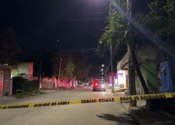 Hallan dos cuerpos en Cancún; uno dentro de un tambo y otro en una bolsa negra