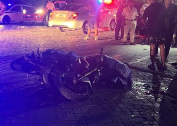 Motociclista pierde la vida al ser arrollado por camión de transporte en Cancún
