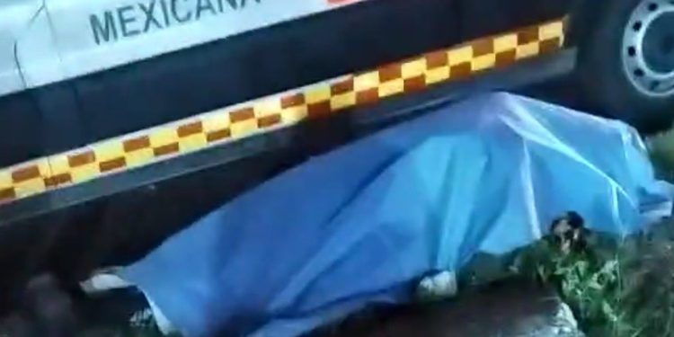 Motociclista muere tras aparatoso accidente en la avenida Kabah durante la madrugada de Nochebuena