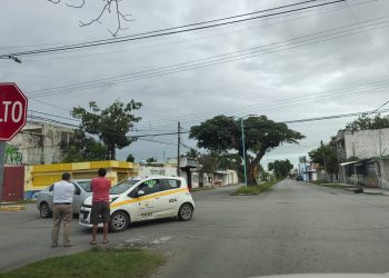 Percance vehicular en Chetumal provoca movilización de tránsito
