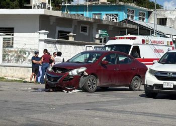 Accidente vial en el centro de Chetumal deja solo daños materiales