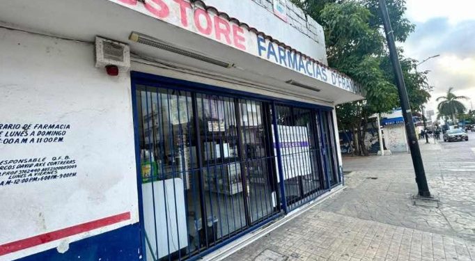 Operativo en Playa del Carmen asegura cinco farmacias “D’ Francia” por venta de psicotrópicos y medicamentos adulterados