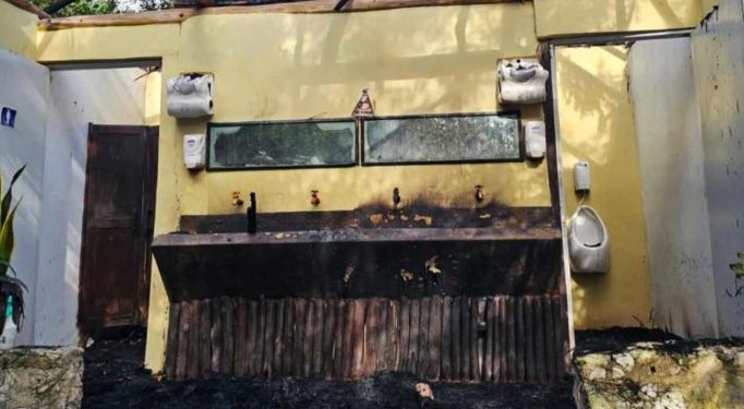 Incendio arrasa con base de cuatrimotos de Aviomar Adventours en Cozumel