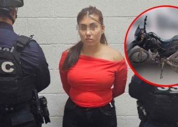 Detienen en Cozumel a mujer por presunta venta de droga al menudeo durante operativo de vigilancia