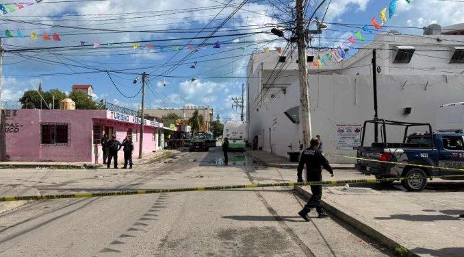 Ejecutan a un hombre dentro de local de la camionera “Hermanos Hernández” en Cancún