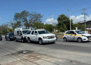 Dos accidentes viales con ambulancias y carrozas fúnebres se registran en avenida Insurgentes de Chetumal