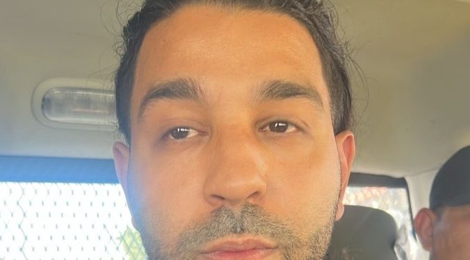 Detienen en Playa del Carmen a fugitivo buscado por Estados Unidos por fraude y lavado de dinero